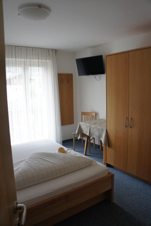 Pension Pernthaler Silandro Esterno foto